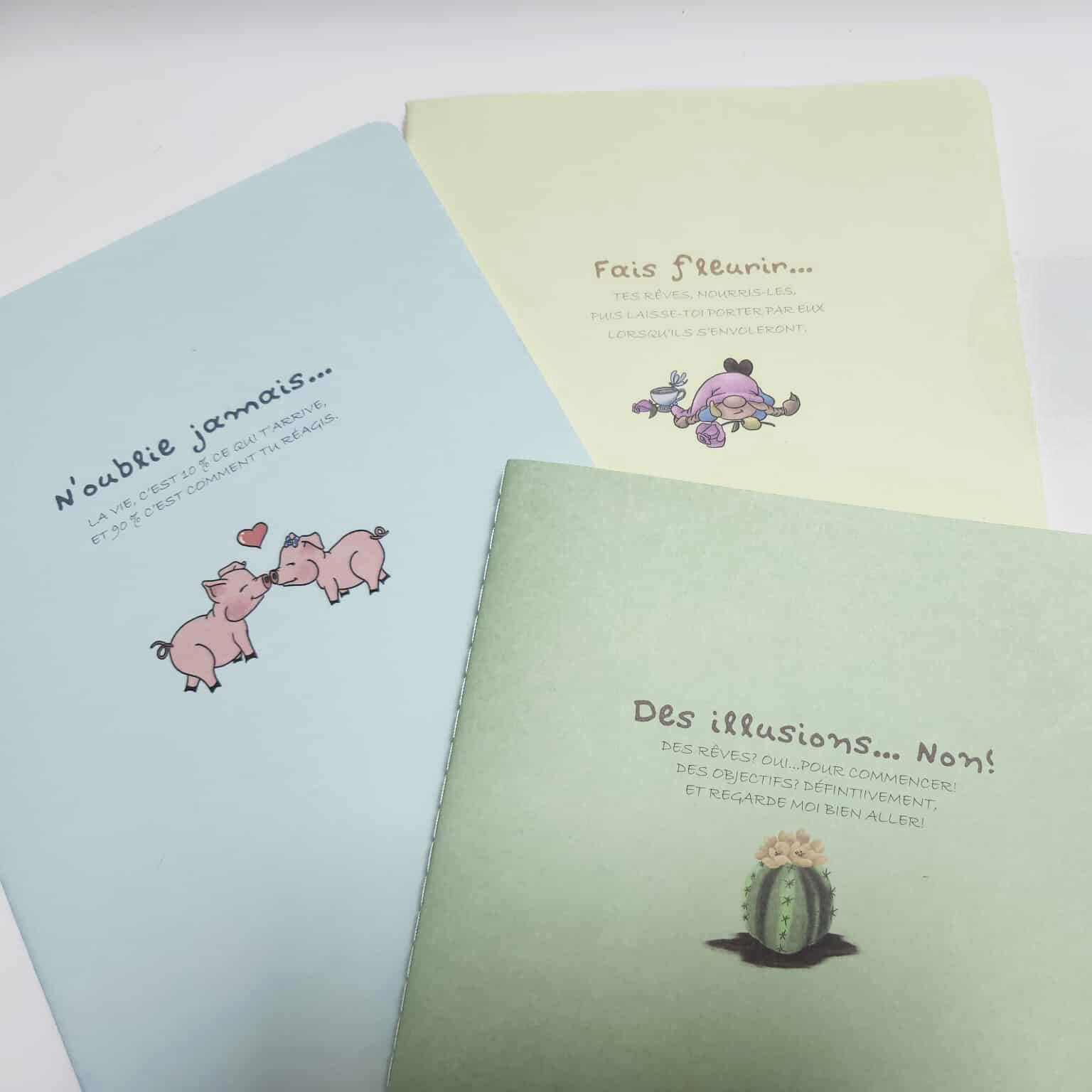 Carnets de notes cousus avec couvertures colorées, citations motivantes et illustrations, trois modèles différents